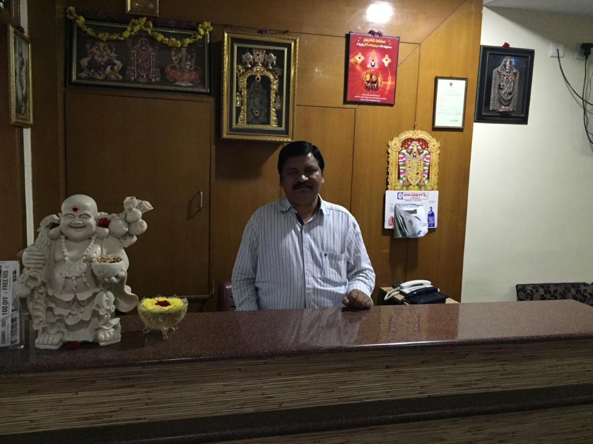 Hotel Suprabath Towers Tirupati Extérieur photo
